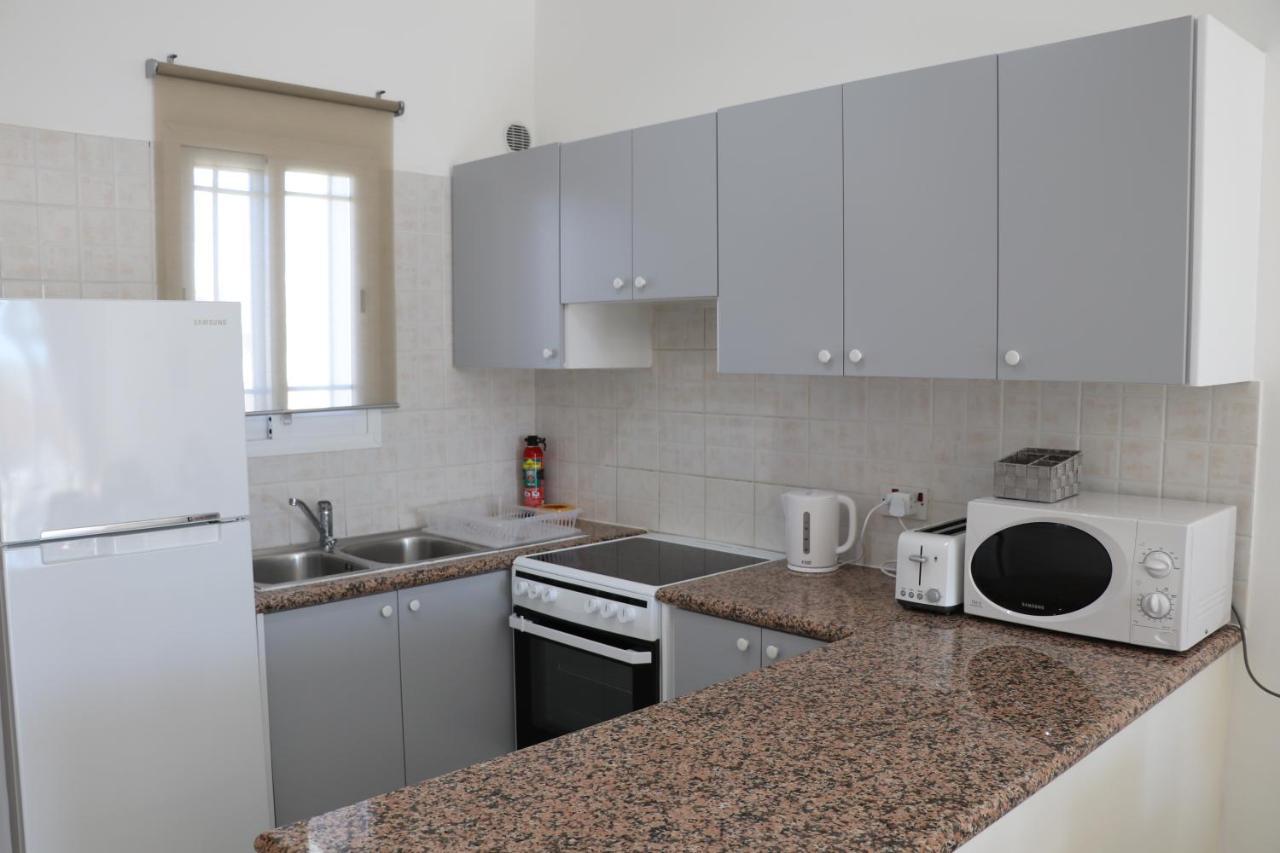 Cyking 2 Bed Apartment With Pool & 10 Min To Beach Paphos Eksteriør bilde