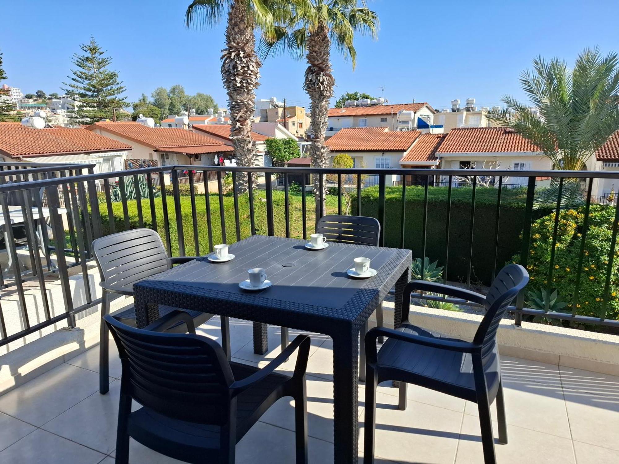 Cyking 2 Bed Apartment With Pool & 10 Min To Beach Paphos Eksteriør bilde